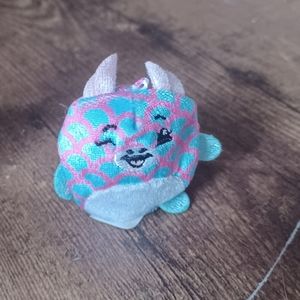 Pikmi Pops Surprise Scented Plushie beanie keychain